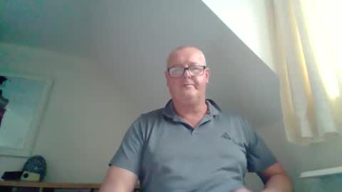 Snapshot of curiousax77 chatting on 04.17.26 curiousax77 online show from 04.17.26