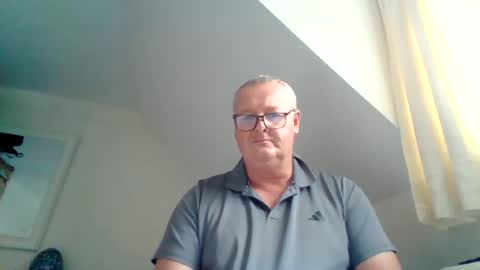 Snapshot of curiousax77 chatting on 06.17.26 curiousax77 online show from 06.17.26