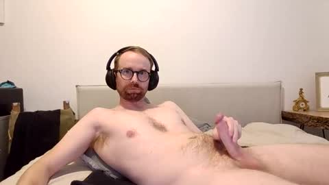 Snapshot of curiousbee73 chatting on 11.15.25 curiousbee73 online show from 11.15.25