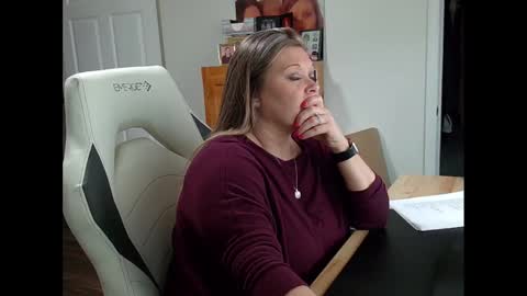 Snapshot of curiouscouple3143 chatting on 02.12.25 curious couple online show from 02.12.25