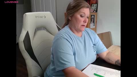 Snapshot of curiouscouple3143 chatting on 02.13.25 curious couple online show from 02.13.25