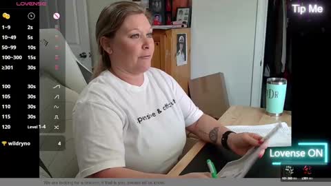 Snapshot of curiouscouple3143 chatting on 02.18.25 curious couple online show from 02.18.25