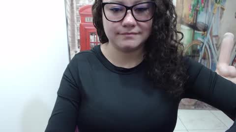 Vannesa online show from 11.05.25