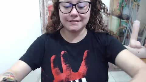 Vannesa online show from 12.17.25