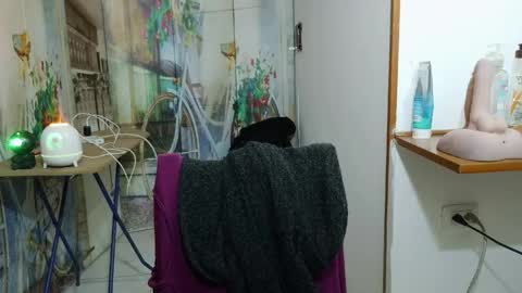 Vannesa online show from 04.22.26