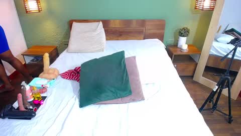 Danna online show from 12.21.24