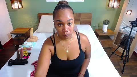 Danna online show from 12.28.24