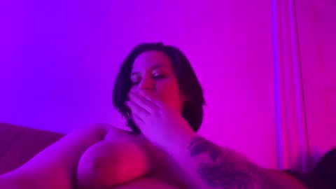 Snapshot of curvyflora chatting on 02.23.25 CurvyFlora online show from 02.23.25