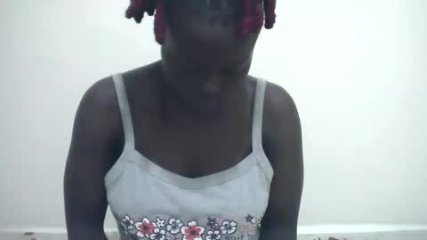 curvynubian online show from 04.19.26