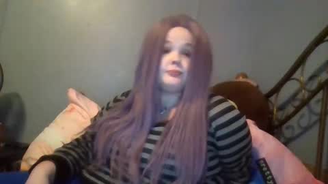 dahlia -kim online show from 02.12.25