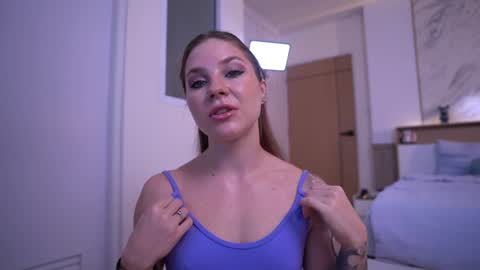 Snapshot of cute__foxy chatting on 12.14.25 Foxy online show from 12.14.25