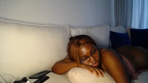 Liya online show from 04.18.26