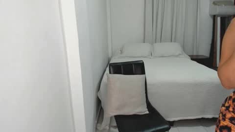 Sara online show from 12.22.25