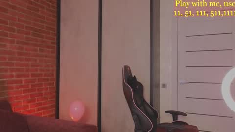 Everyday stream in the same time online show from 02.20.25