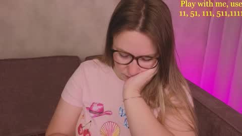 Everyday stream in the same time online show from 10.16.25