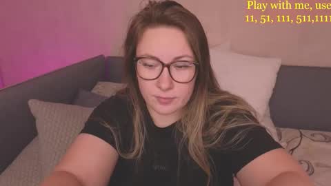 Everyday stream in the same time online show from 11.16.25