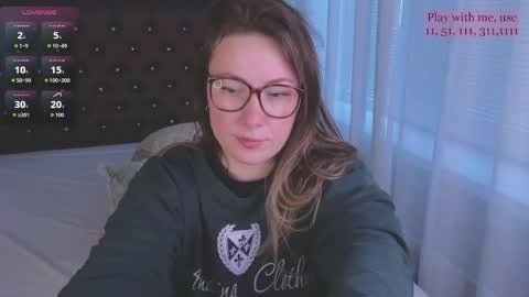 Everyday stream in the same time online show from 04.18.26