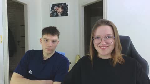 Snapshot of cute_junk chatting on 12.14.24 Kite and Jack online show from 12.14.24