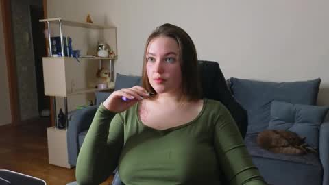 Snapshot of cute_junk chatting on 09.10.25 Kite and Jack online show from 09.10.25