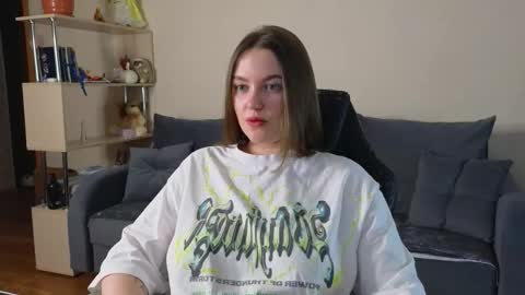 Snapshot of cute_junk chatting on 10.01.25 Kite and Jack online show from 10.01.25