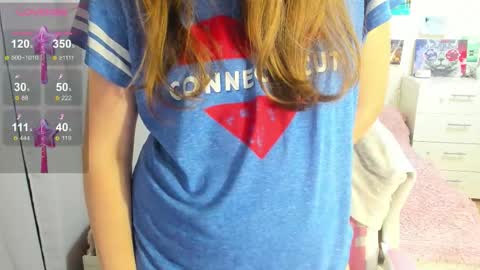 Snapshot of cute_kate0 chatting on 10.12.25 cute_kate0 online show from 10.12.25