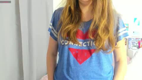 Snapshot of cute_kate0 chatting on 10.22.25 cute_kate0 online show from 10.22.25