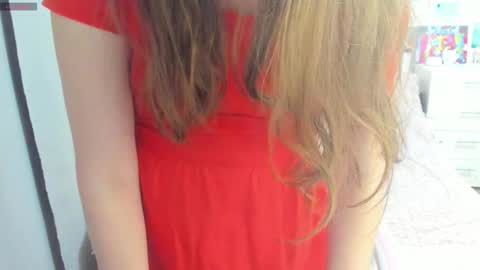 Snapshot of cute_kate0 chatting on 11.12.25 cute_kate0 online show from 11.12.25