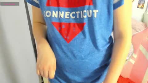 Snapshot of cute_kate0 chatting on 11.22.25 cute_kate0 online show from 11.22.25