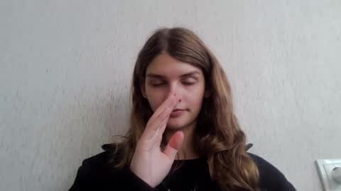 cute_kitte online show from 12.19.24