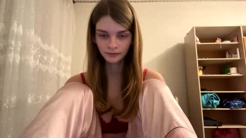 cute_kitte online show from 02.10.25