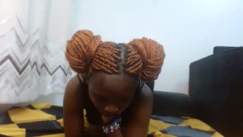 cute_lorna online show from 03.10.26