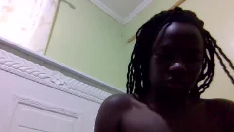 Snapshot of cute_melannin chatting on 11.01.25 tiff flavian online show from 11.01.25