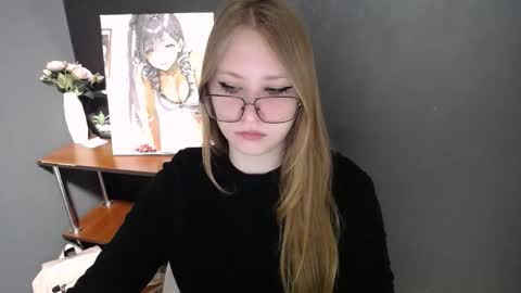 Snapshot of cute_minx chatting on 05.14.26 Veronica online show from 05.14.26