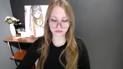 Snapshot of cute_minx chatting on 05.19.26 Veronica online show from 05.19.26