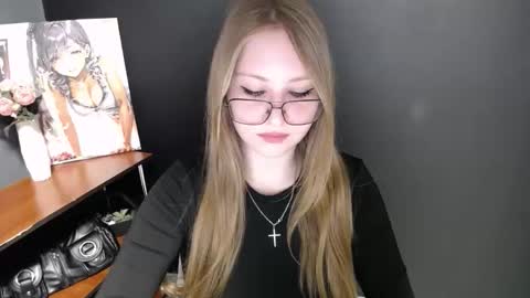 Snapshot of cute_minx chatting on 05.25.26 Veronica online show from 05.25.26