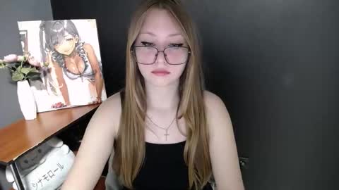 Snapshot of cute_minx chatting on 05.28.26 Veronica online show from 05.28.26