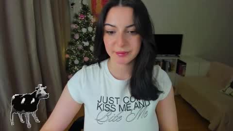 Snapshot of cute_redface_ chatting on 12.17.25 Bb online show from 12.17.25