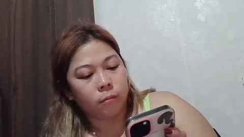 Snapshot of cute_slut09 chatting on 06.26.26 Mimi online show from 06.26.26