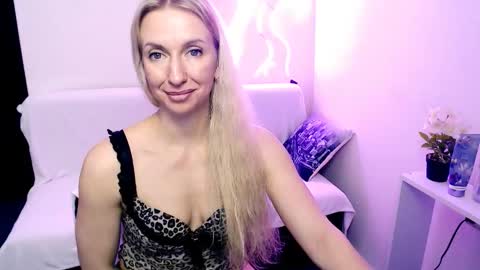 cute_smile_shy online show from 03.29.26