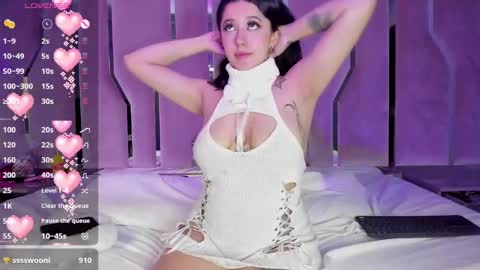 Snapshot of cute_stoone chatting on 02.14.25 SOLEI online show from 02.14.25