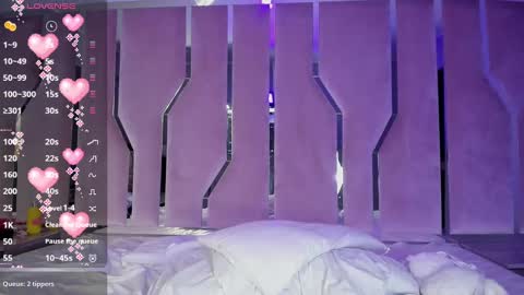 Snapshot of cute_stoone chatting on 02.25.25 SOLEI online show from 02.25.25