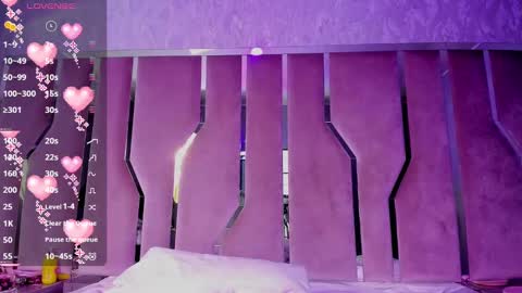 Snapshot of cute_stoone chatting on 03.12.25 SOLEI online show from 03.12.25