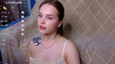 Snapshot of cute_summer_breathe chatting on 06.23.26 Sue online show from 06.23.26