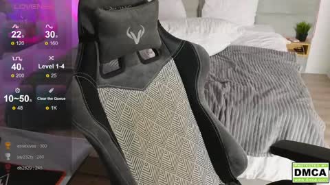 Thomas -  online show from 03.12.25