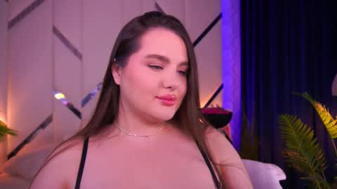 Amber online show from 10.18.25