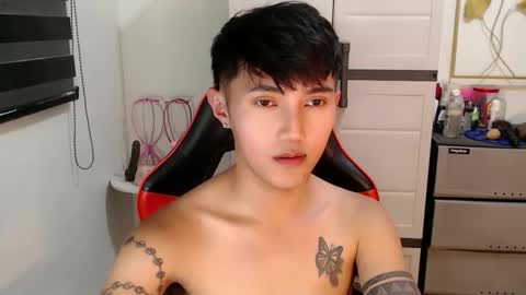 Snapshot of cuteasiancock98 chatting on 05.22.26 Steph online show from 05.22.26