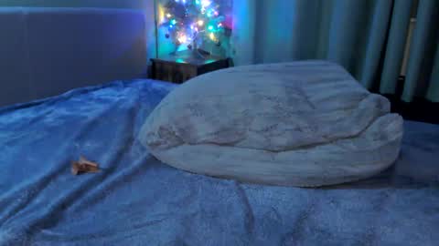 Amy but I cam as CuteBootyBabe21 online show from 12.20.24