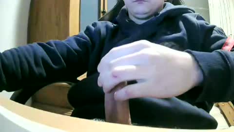 Snapshot of cuteboy090 chatting on 01.26.25 Cuteboy090 online show from 01.26.25