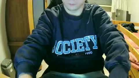 Snapshot of cuteboy090 chatting on 09.16.25 Cuteboy090 online show from 09.16.25
