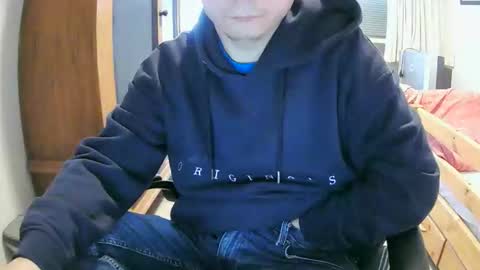 Snapshot of cuteboy090 chatting on 09.18.25 Cuteboy090 online show from 09.18.25